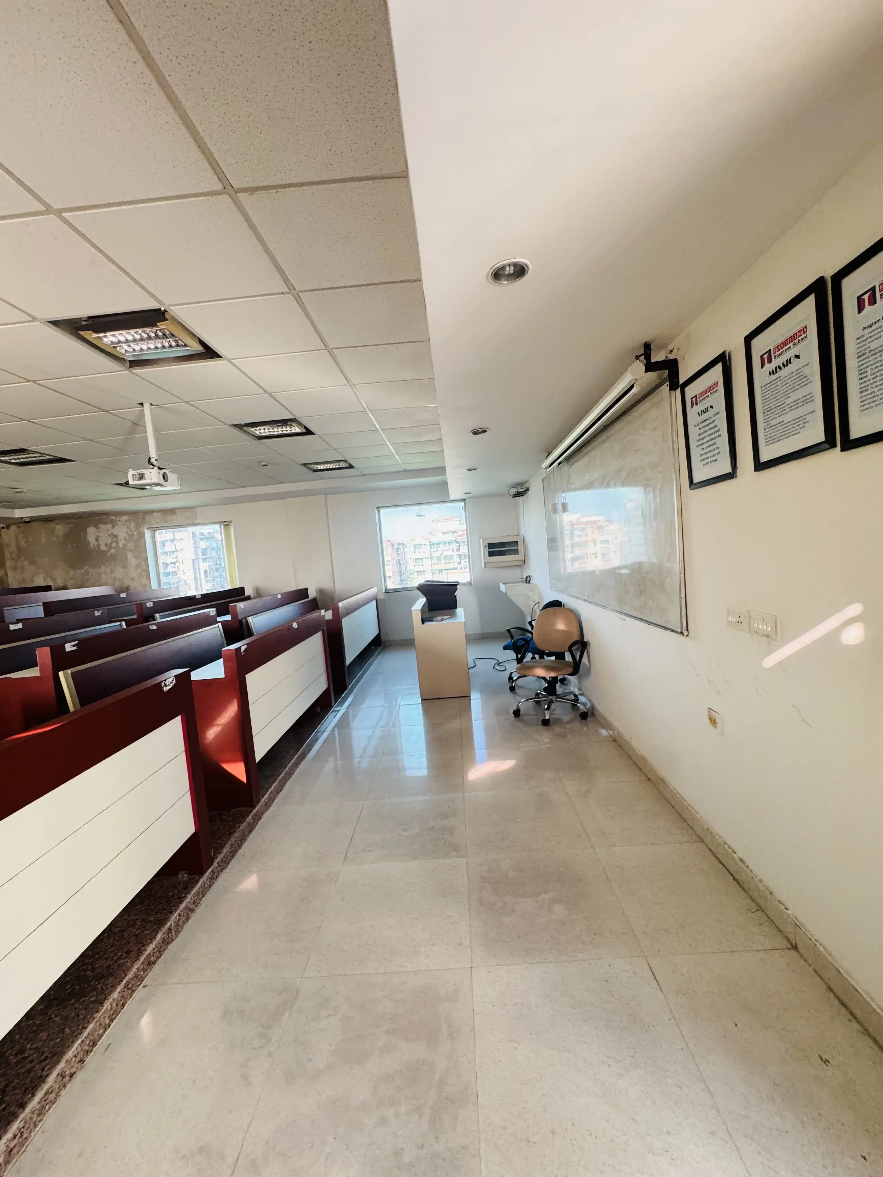 Fostiima Business School New Delhi Classroom photo 4